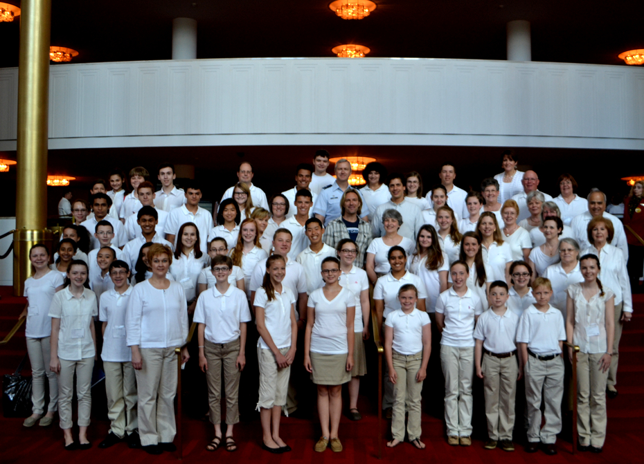 A group including Cantate singers